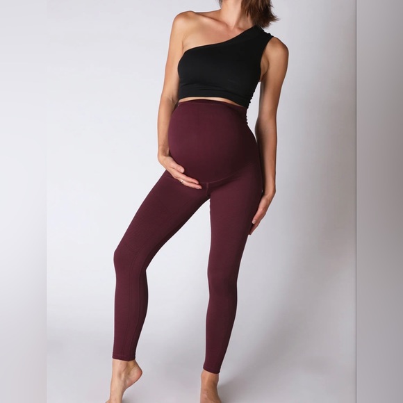 Avocado Maternity avomom Phoenix fire leggings M/L in açaí new with tags - Picture 1 of 6